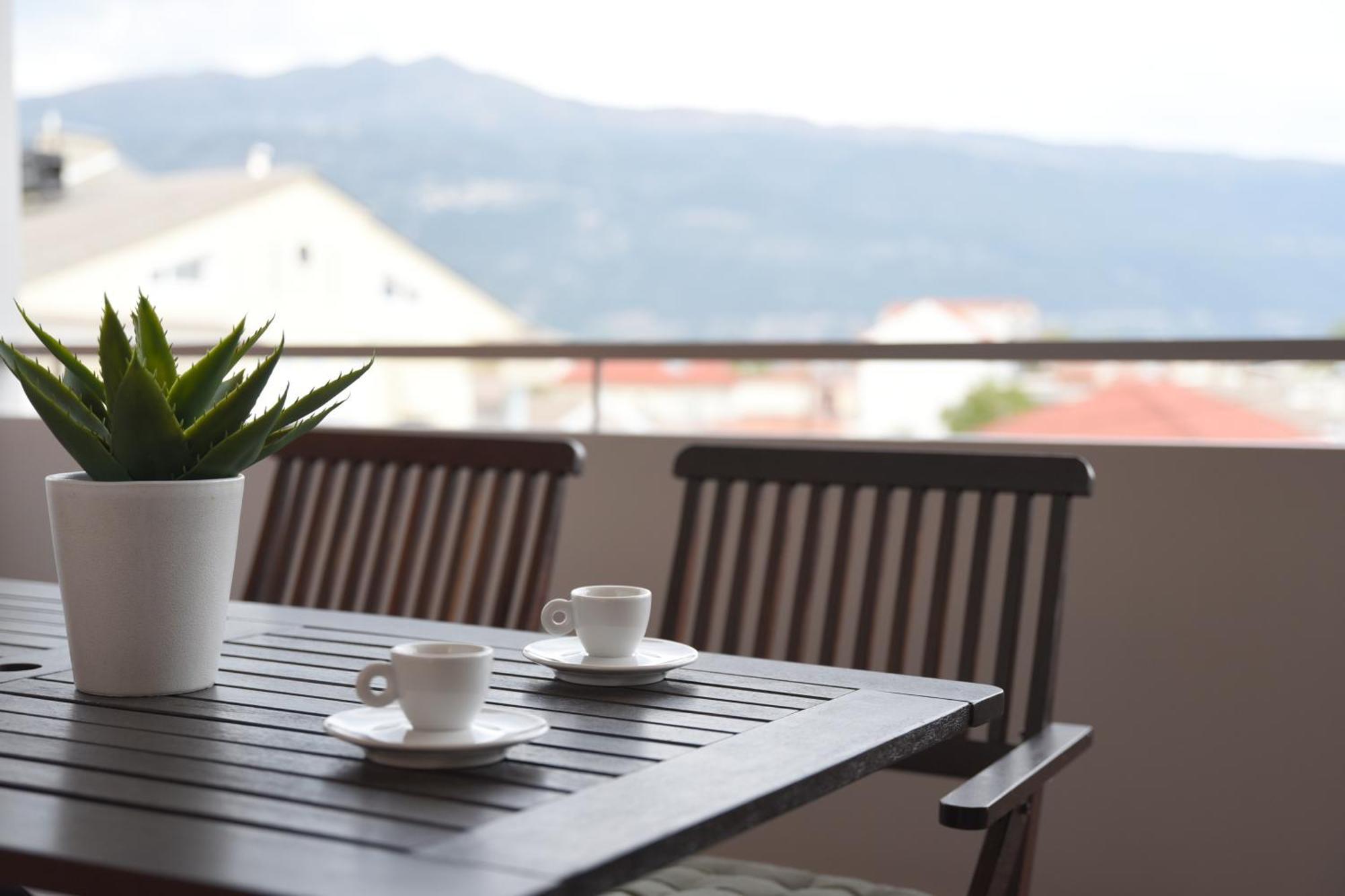 Serenity And Comfort Apartment Ioannina Exterior photo